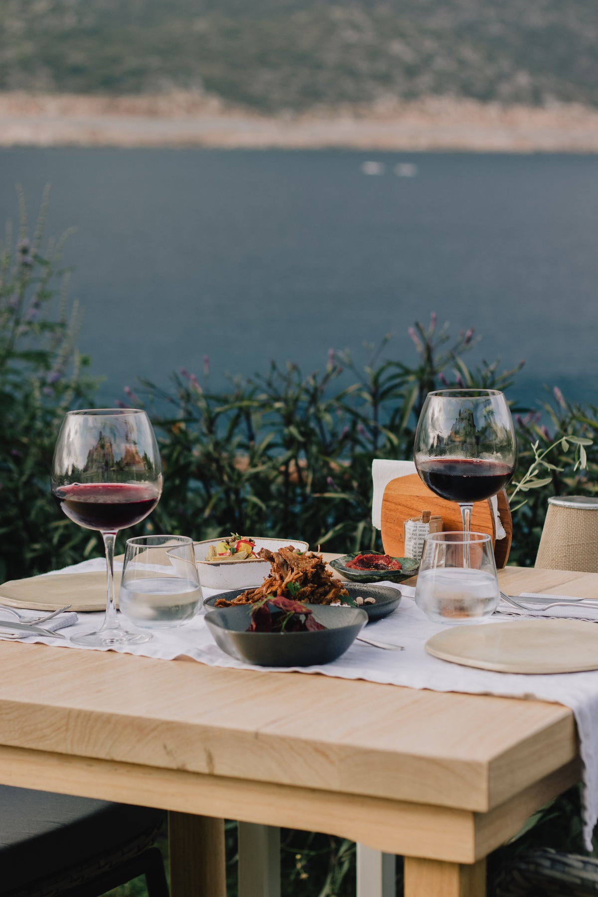 Outdoor Dining Tables