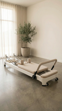 Queen 2.0 Studio Pilates Reformer in Beige